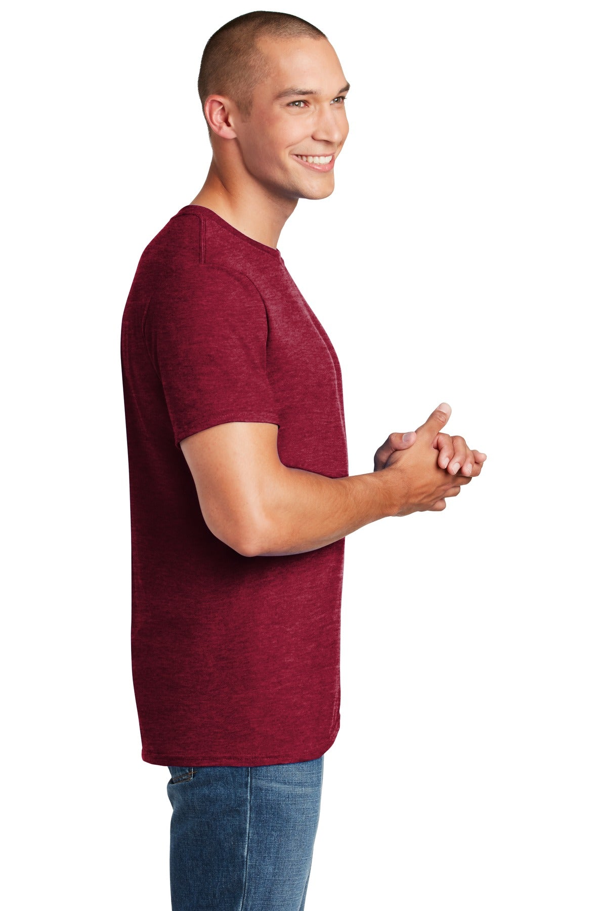 Gildan Softstyle T-Shirt 64000 side model image.