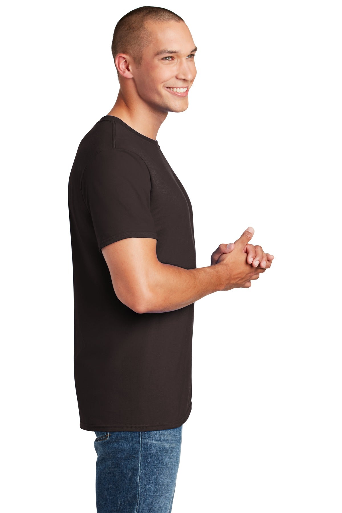 Gildan Softstyle T-Shirt 64000 side model image.