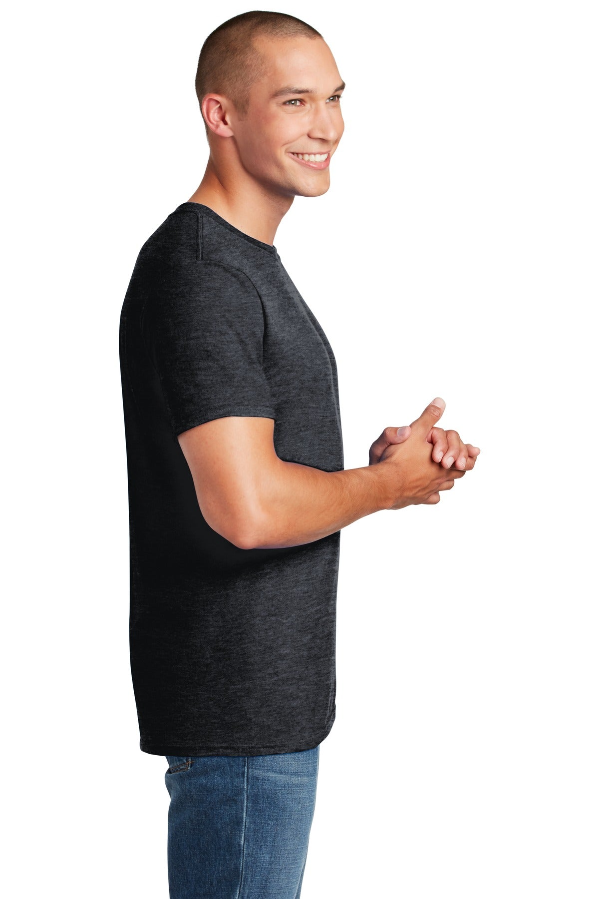 Gildan Softstyle T-Shirt 64000 side model image.