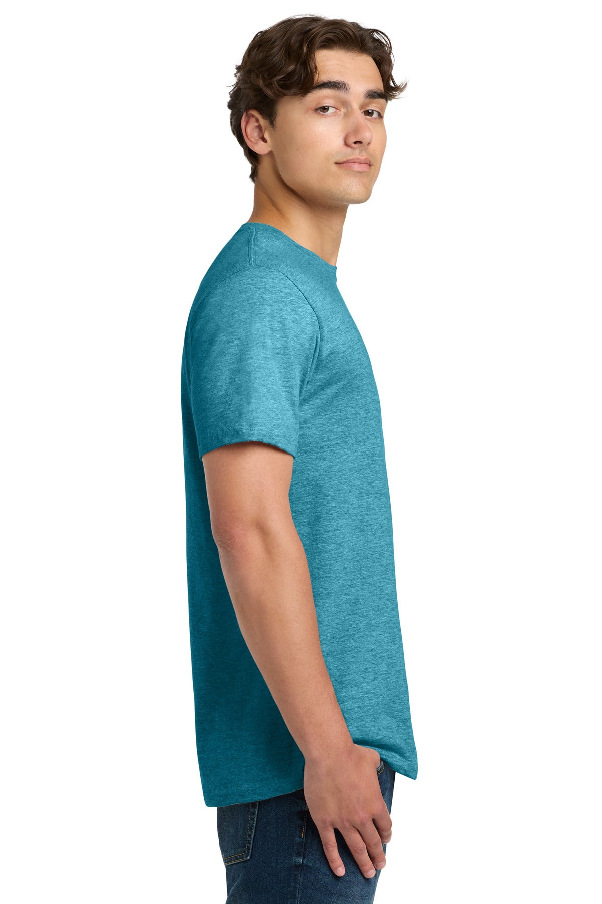 Gildan Softstyle T-Shirt 64000 side model image.
