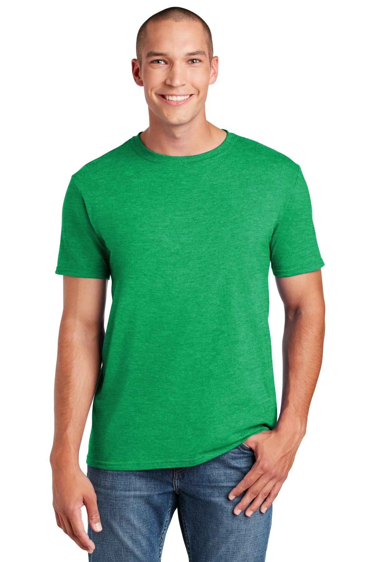 Gildan Softstyle T-Shirt 64000 front model image.