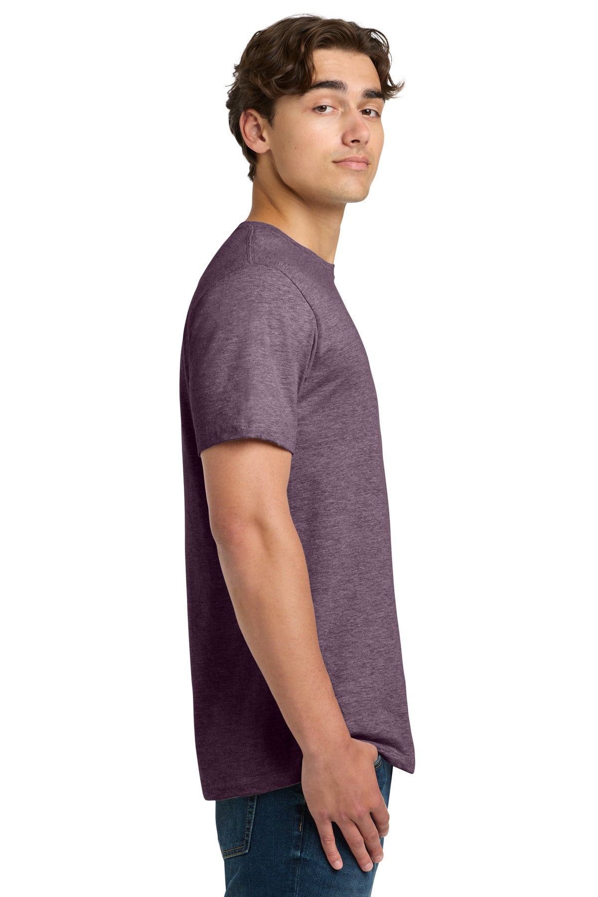Gildan Softstyle T-Shirt 64000 side model image.
