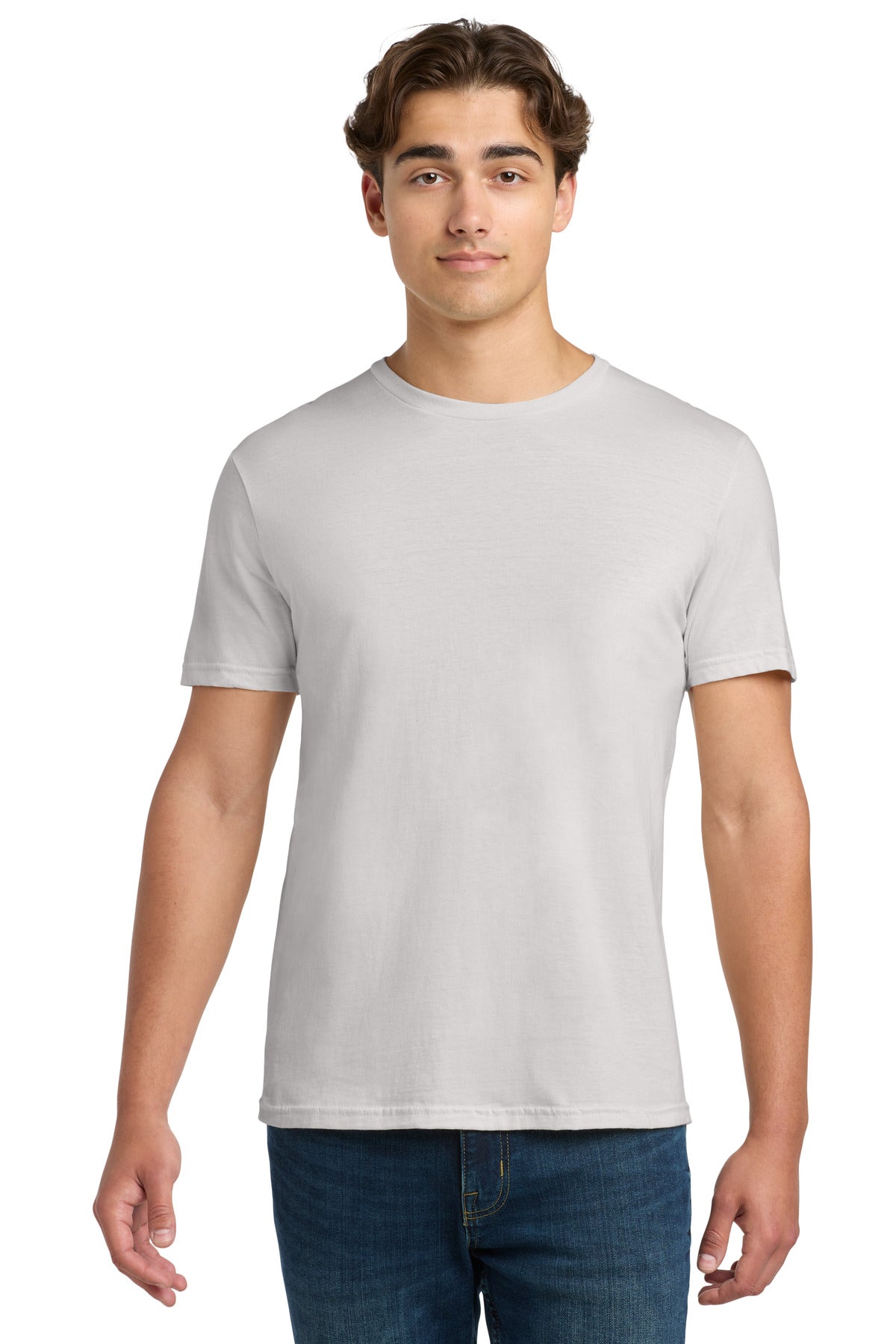 Gildan Softstyle T-Shirt 64000 front model image.