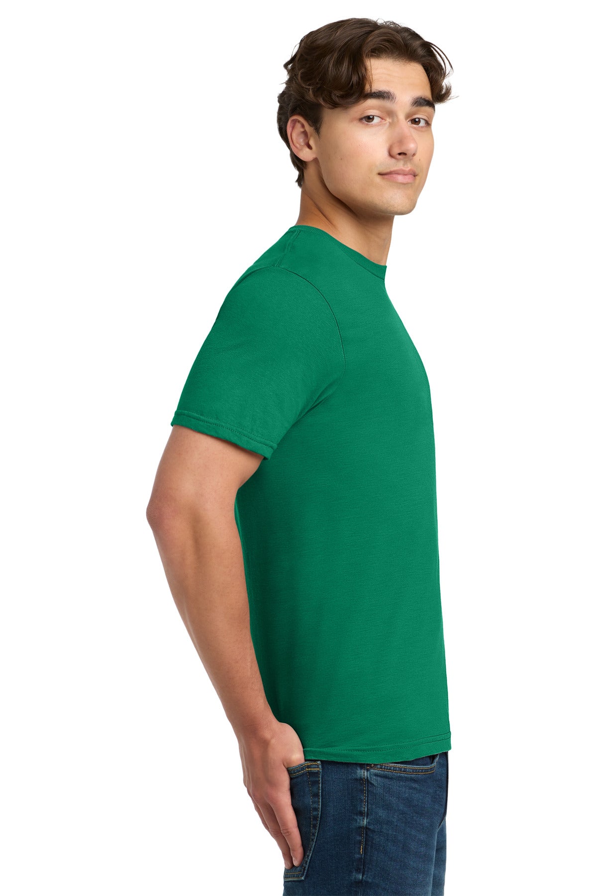 Gildan Softstyle T-Shirt 64000 side model image.