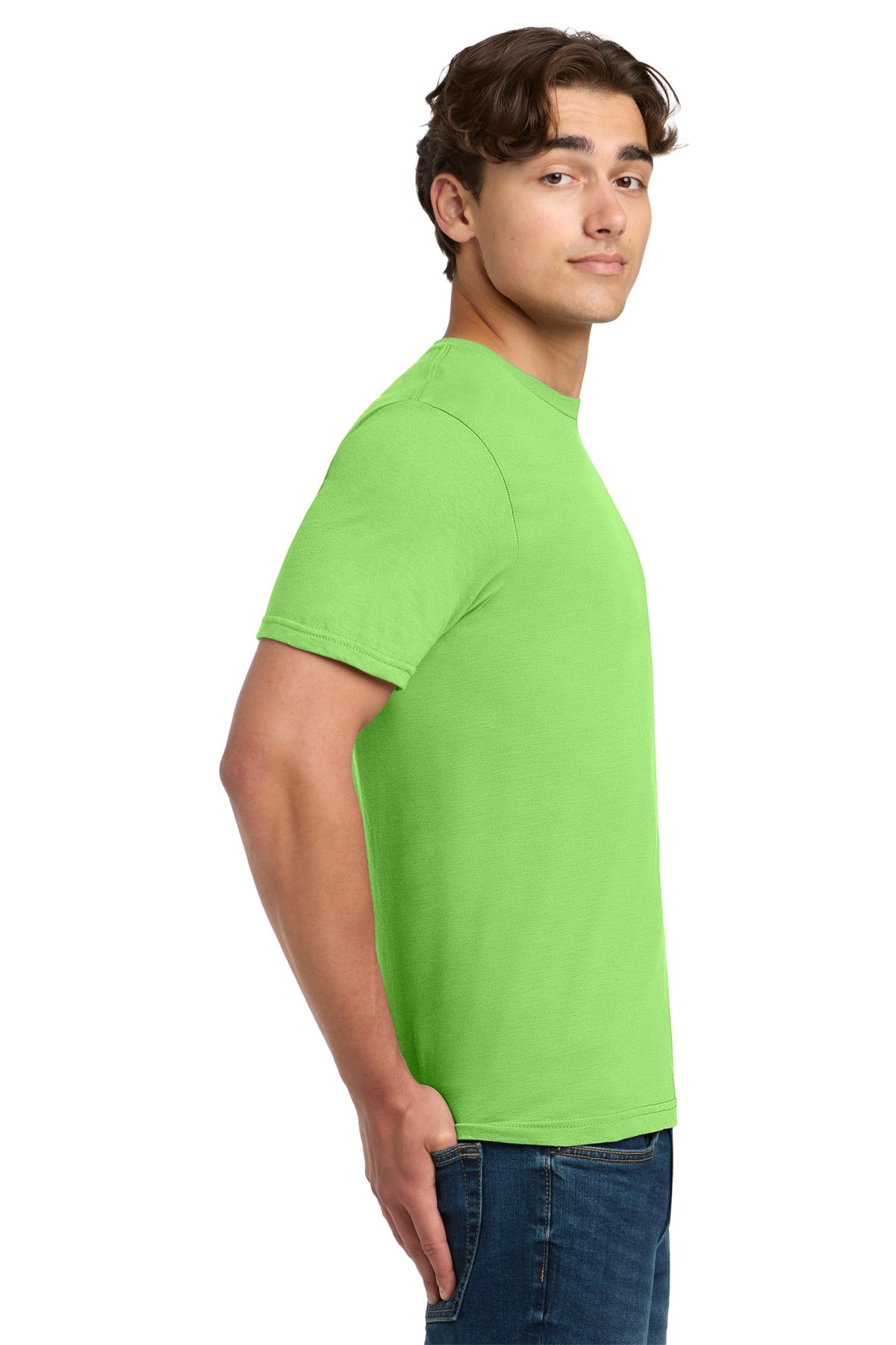 Gildan Softstyle T-Shirt 64000 side model image.