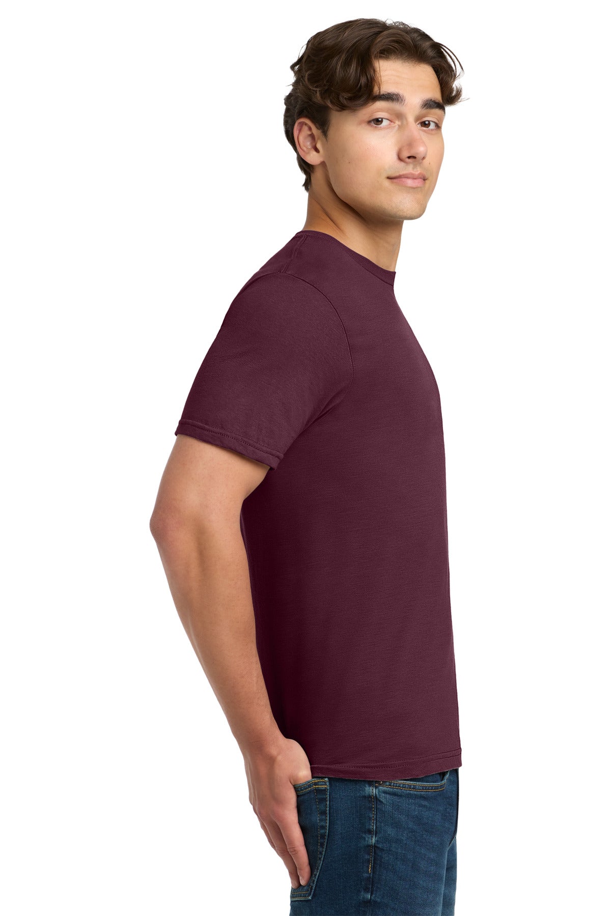 Gildan Softstyle T-Shirt 64000 side model image.