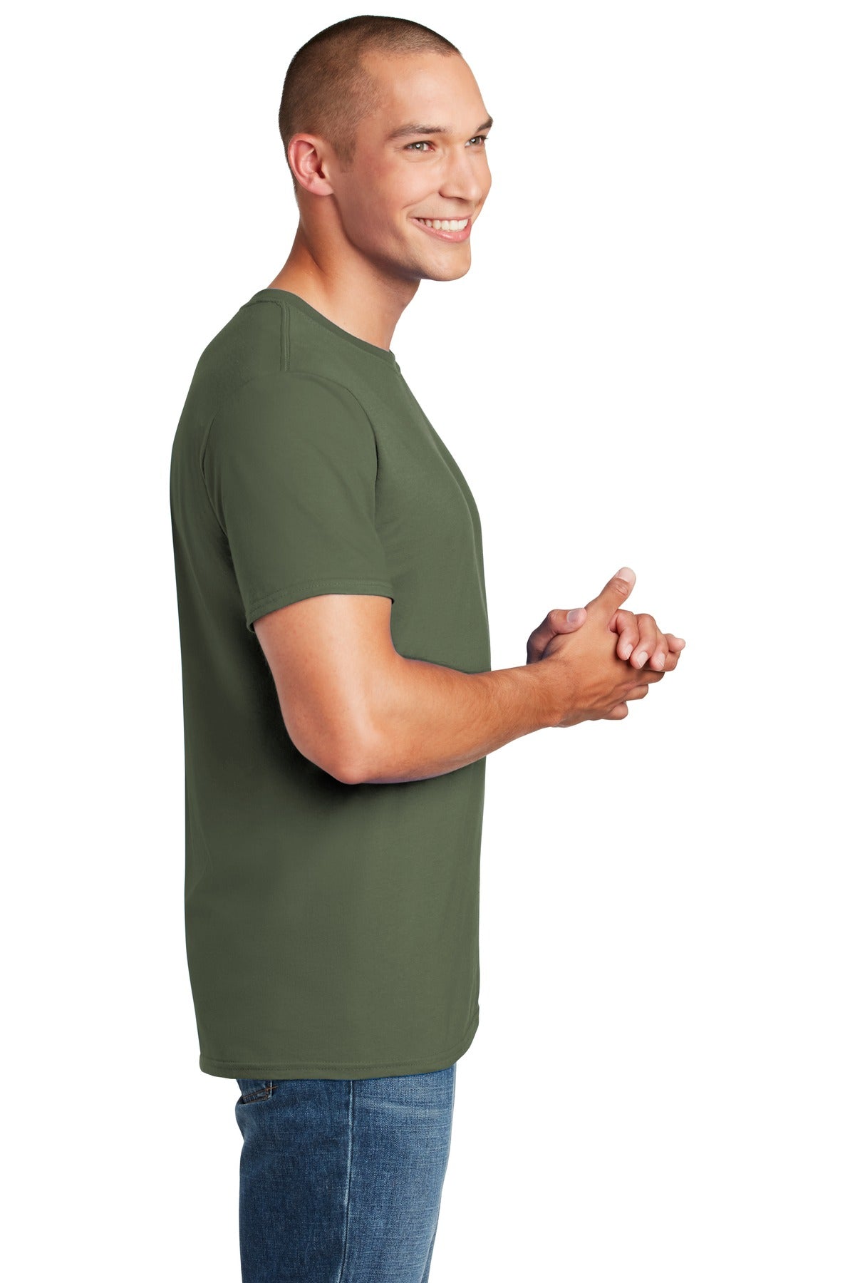 Gildan Softstyle T-Shirt 64000 side model image.