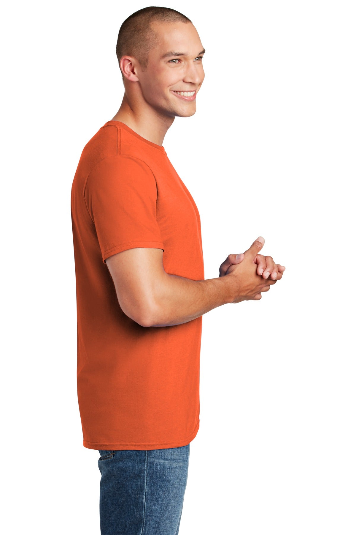 Gildan Softstyle T-Shirt 64000 side model image.