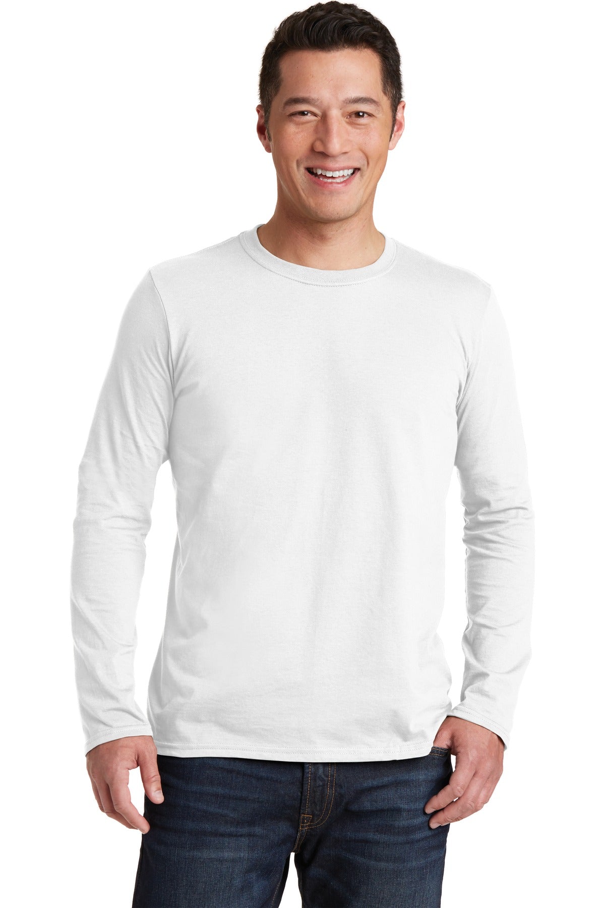 Gildan Softstyle Long Sleeve T-Shirt 64400 front model image.