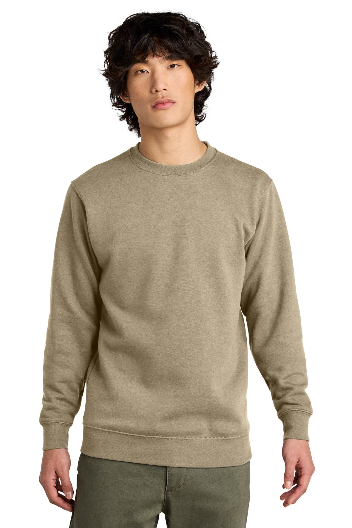 District VITFleece Crew DT6104 front model image.