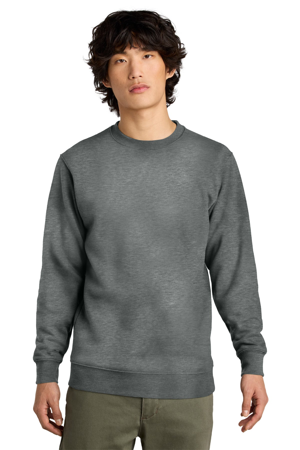 District VITFleece Crew DT6104 front model image.