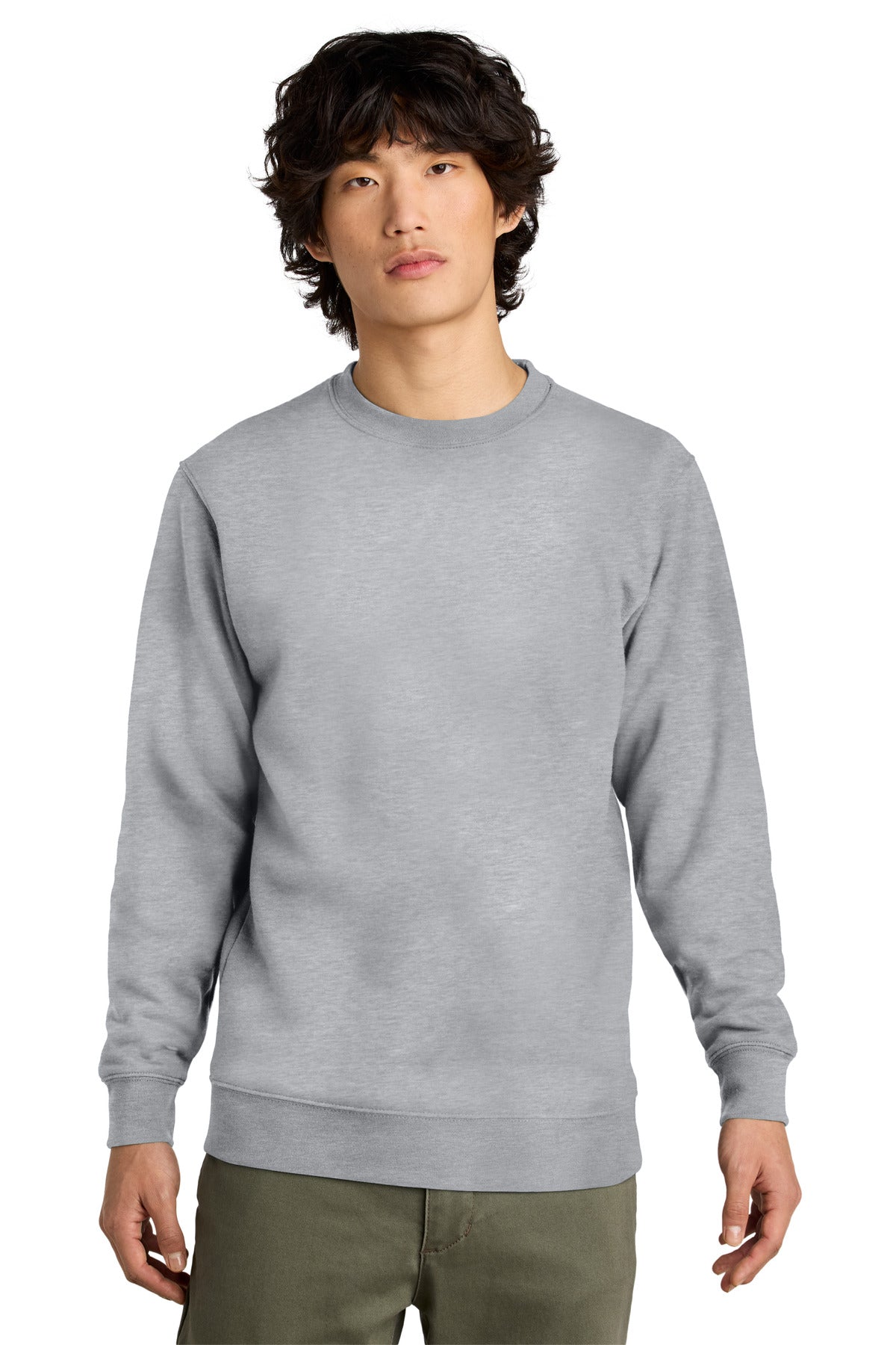 District VITFleece Crew DT6104 front model image.