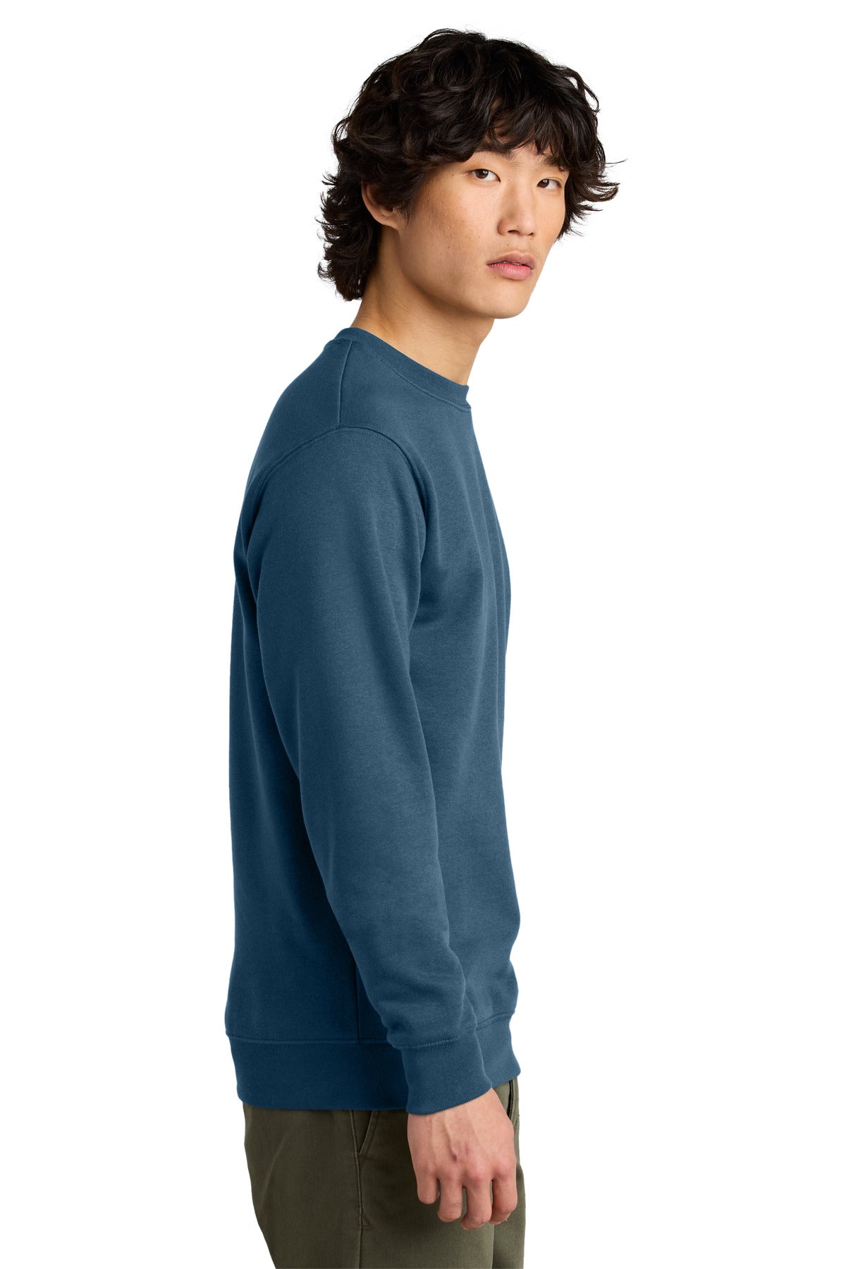 District VITFleece Crew DT6104 side model image.
