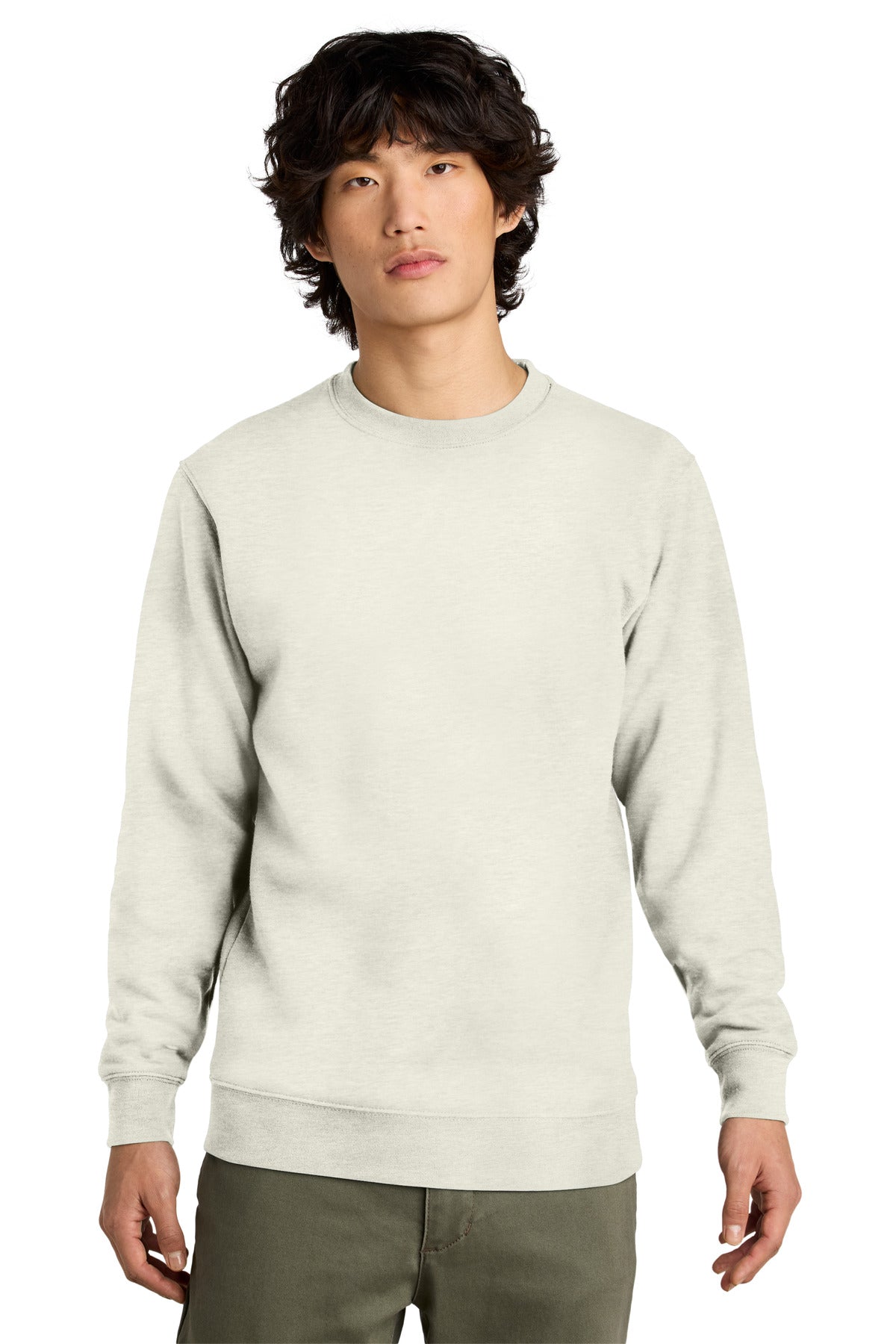 District VITFleece Crew DT6104 front model image.